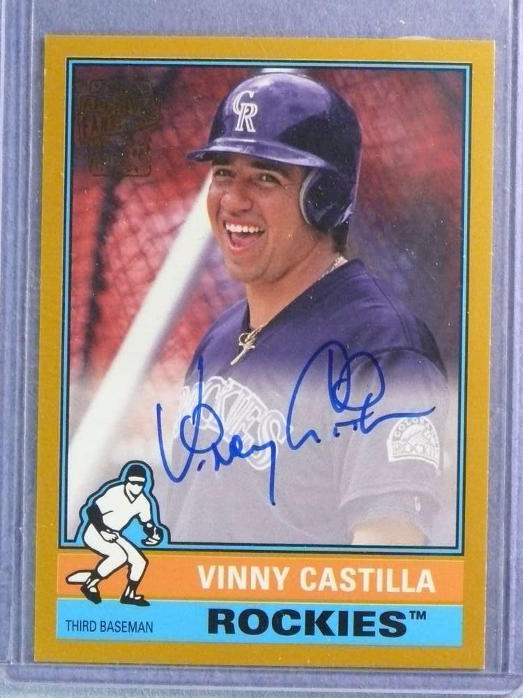 DELETE 116773 2015 Topps Archives Fan Favorites Gold Vinny Castilla Autograph #17/50 #FFAVC
