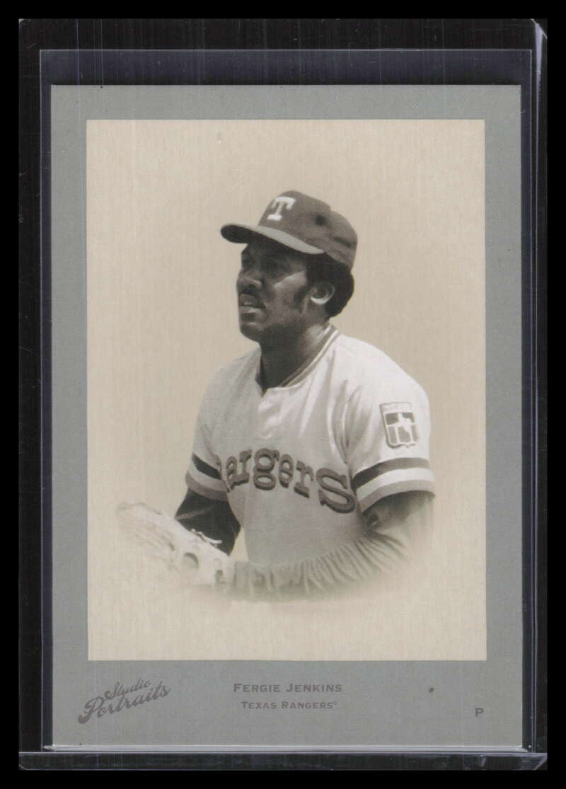 2005 Studio Portraits Estrellas White B/W 58 Fergie Jenkins 5/5