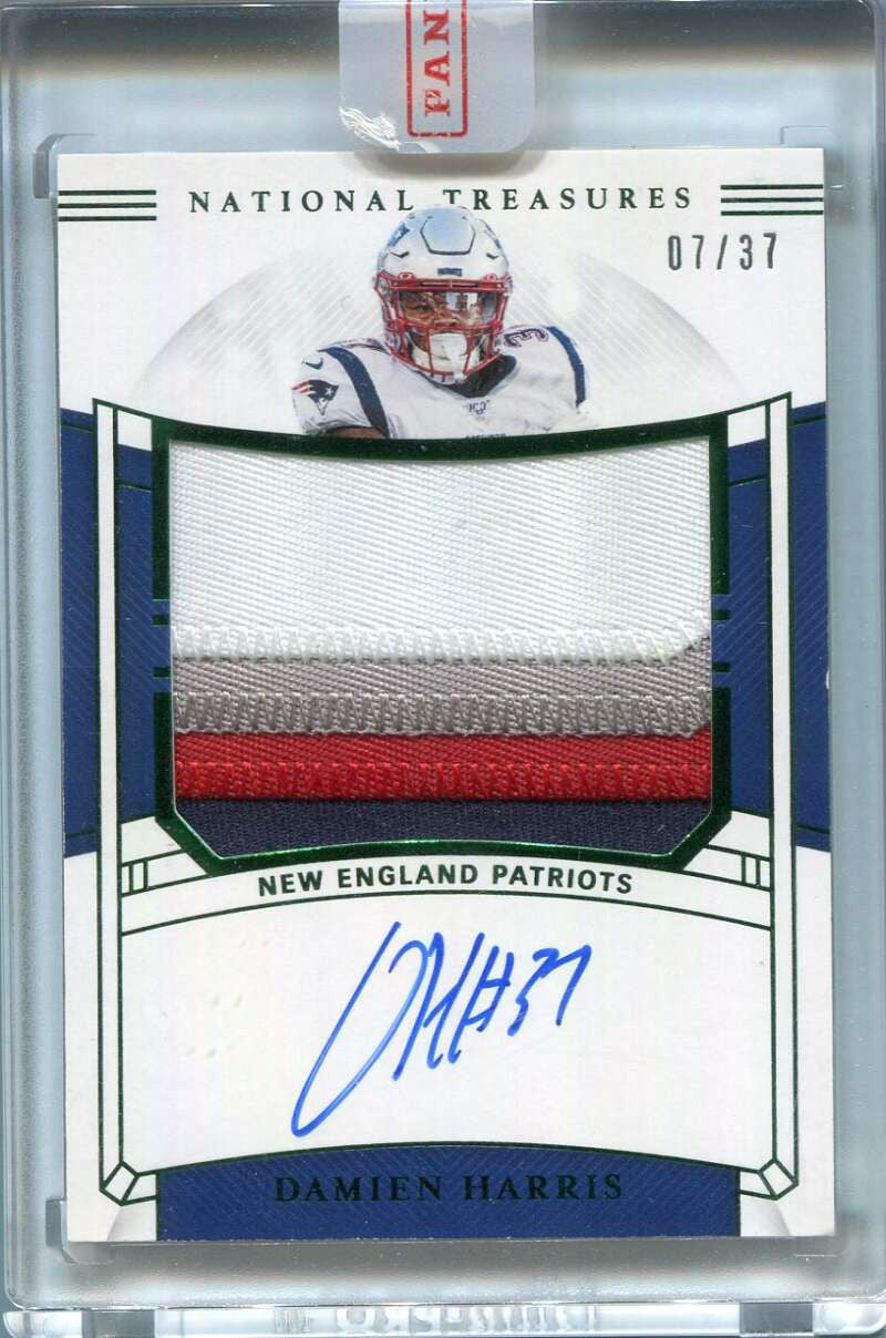2019 Panini National Treasures Signatures Damien Harris Rookie Patch Auto 7/37
