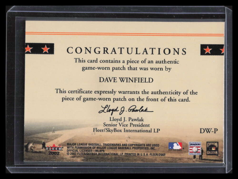 2002 Fleer Classic Cuts Game Used DWP Dave Winfield Patch /25 138043