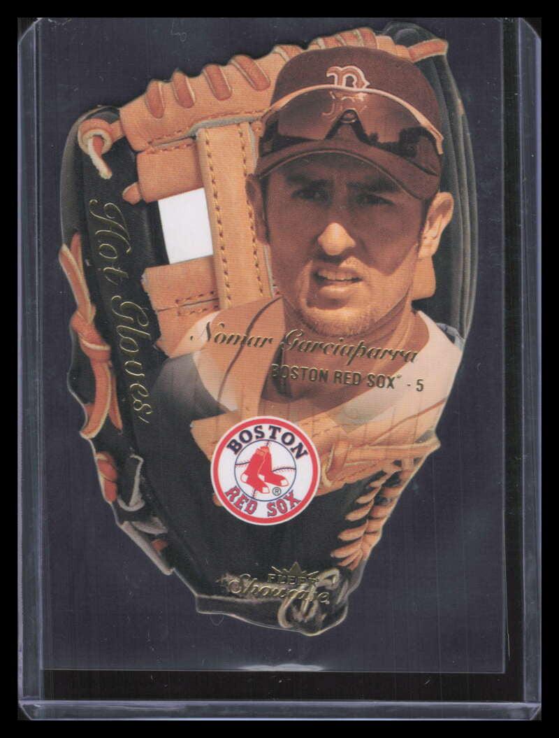 2004 Fleer Showcase Hot Gloves 2 Nomar Garciaparra