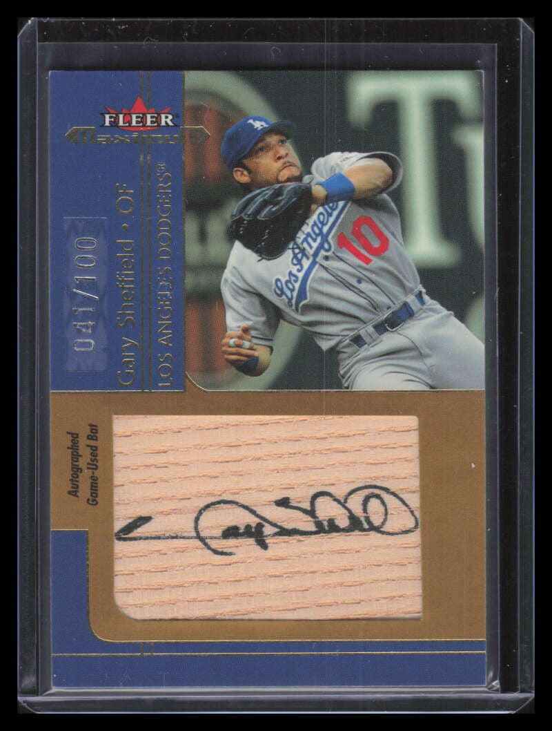 2002 Fleer Maximum Coverage Autographs 7 Gary Sheffield Jumbo Bat Auto 41/100