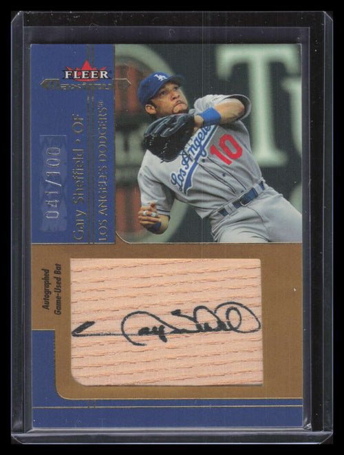 2002 Fleer Maximum Coverage Autographs 7 Gary Sheffield Jumbo Bat Auto 41/100