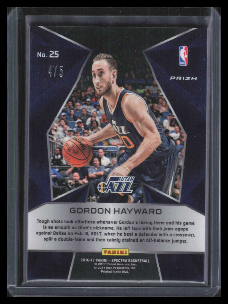 2016-17 Panini Spectra Green 25 Gordon Hayward 4/5