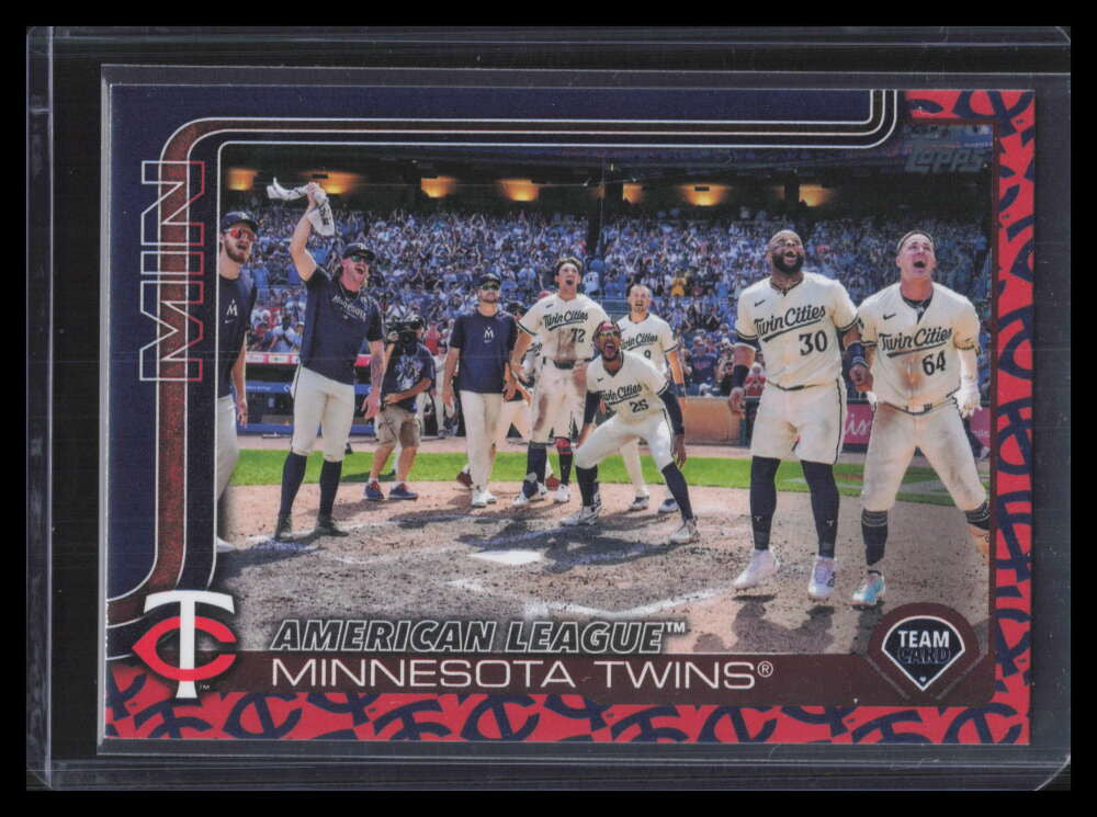 2025 Topps Team Color Border 688 Minnesota Twins Team Card
