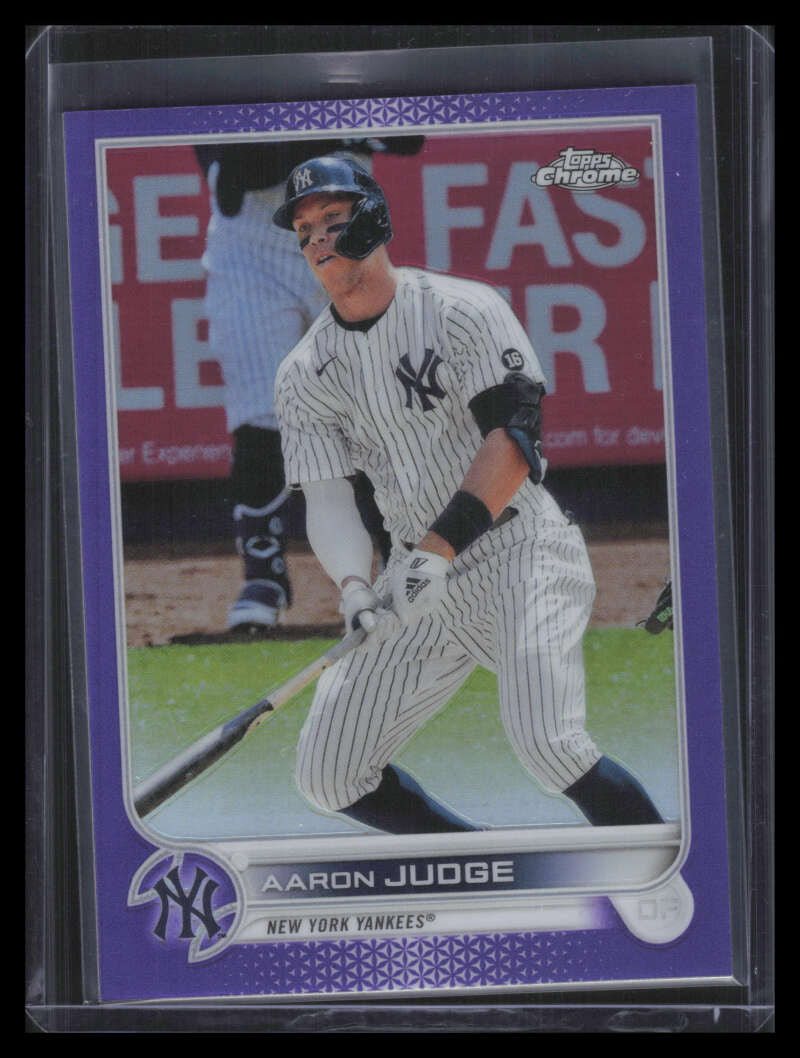 DELETE 173307 2022 Topps Chrome Purple Refractor 99 Aaron Judge 141/250