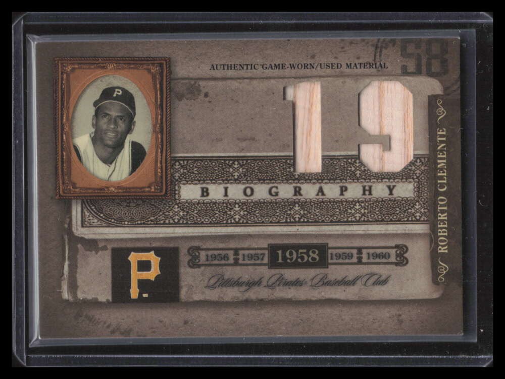 2005 Biography Roberto Clemente HR Materials 19 Roberto Clemente Dual Bat