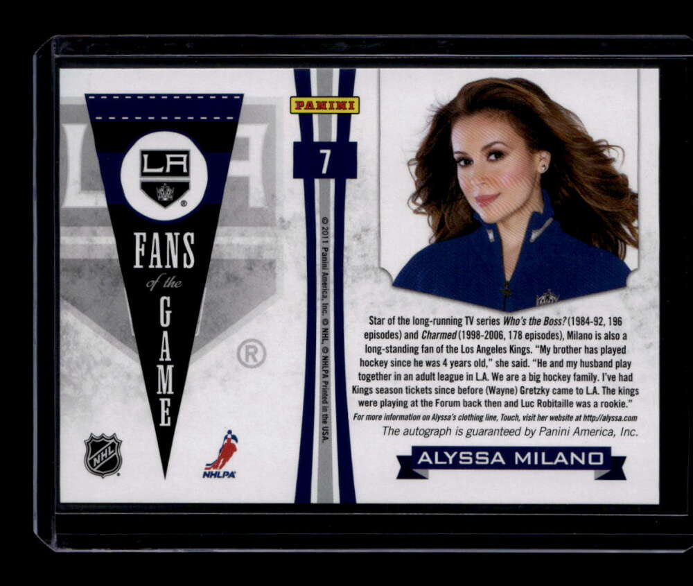 2011-12 Pinnacle Fans of the Game Autographs 7 Alyssa Milano Auto