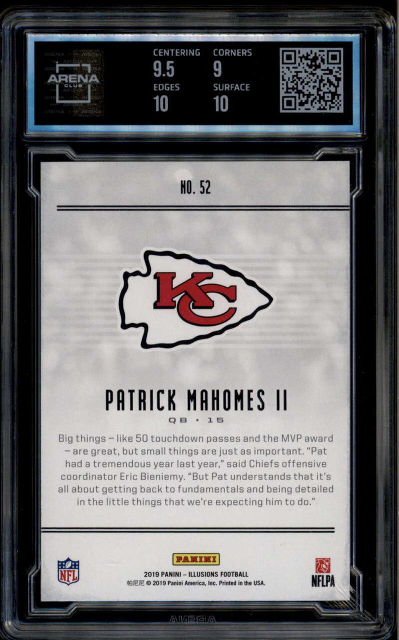 2019 Panini Illusions Trophy Collection Gold 52 Patrick Mahomes /399 ARENA 9.5