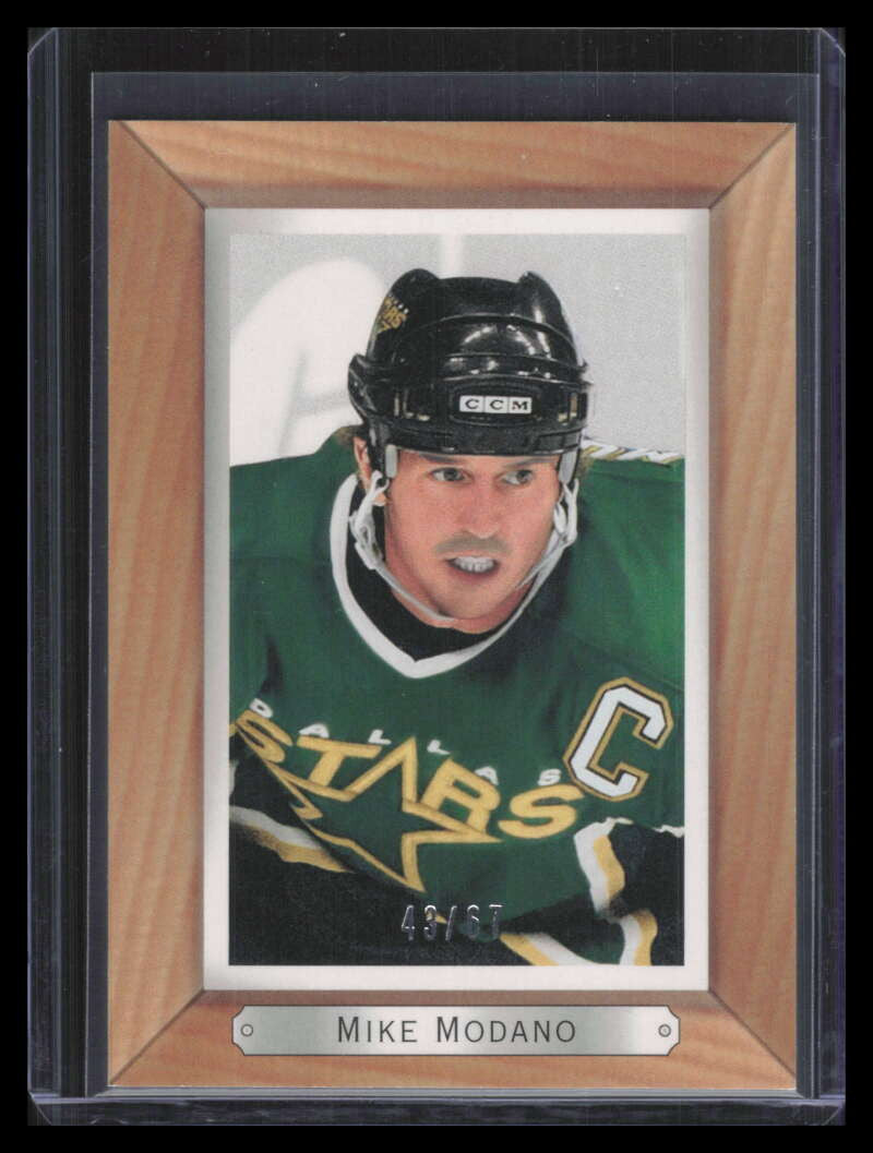 2003-04 Beehive Silver 68 Mike Modano 43/67