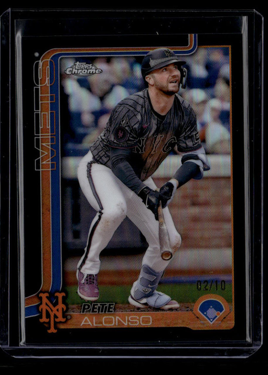 DELETE 180946 2025 Topps Chrome Black Refractor 136 Pete Alonso 2/10